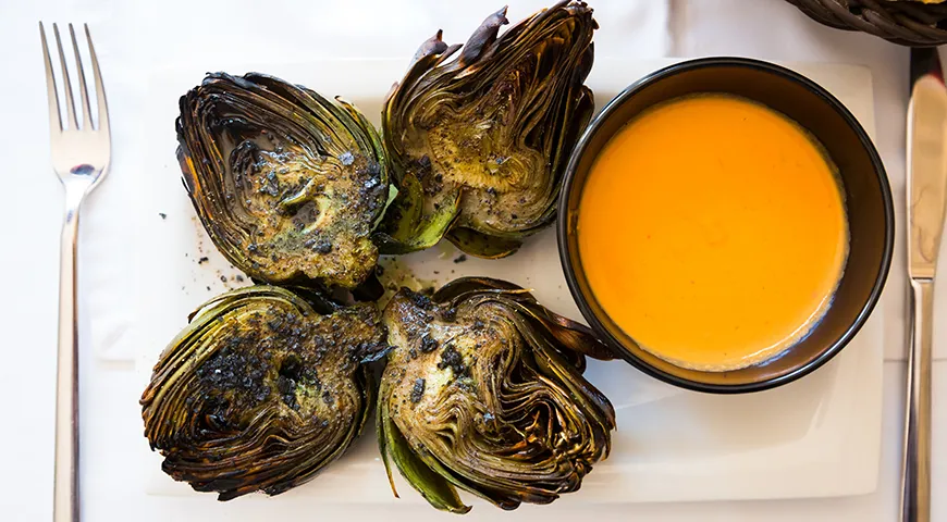 Соус тахини с чесноком к артишокам на гриле 