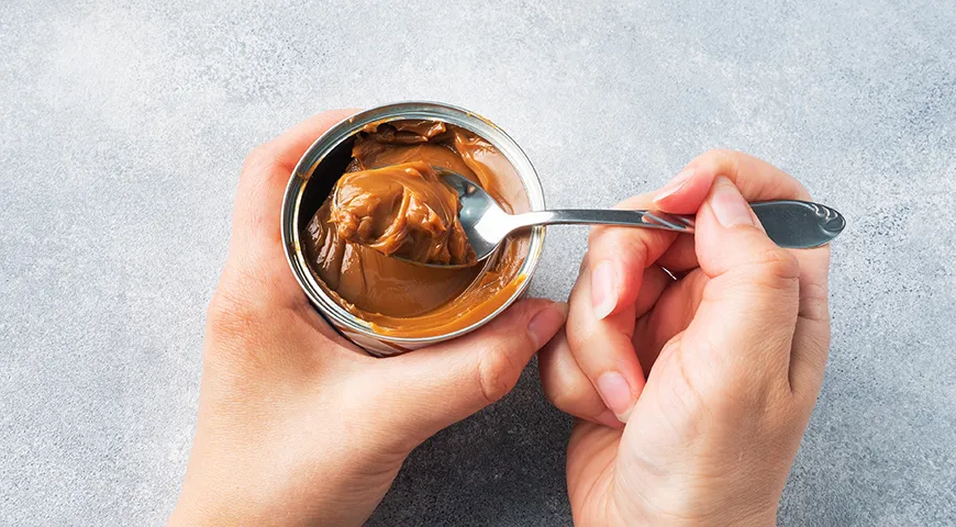 В советское время действовал ГОСТ 2903-78, который жестко регламентировал состав: только молоко и сахар