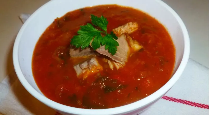 Томатно-сельдерейный суп с рыбой