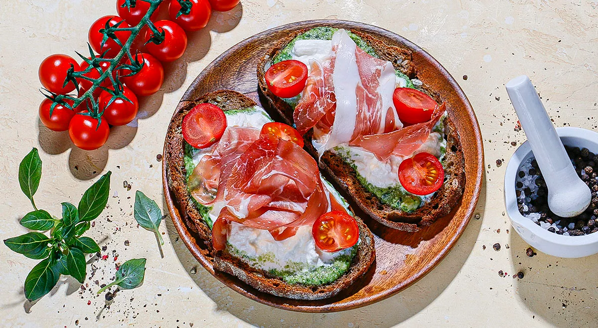 Рецепт брускетт с прошутто