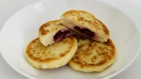 Сырники с черешней