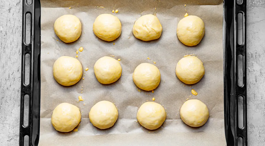 Булочки с конфетами