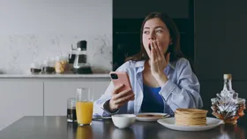 Диетолог назвала лучшее время для завтрака — раньше, чем вы думаете