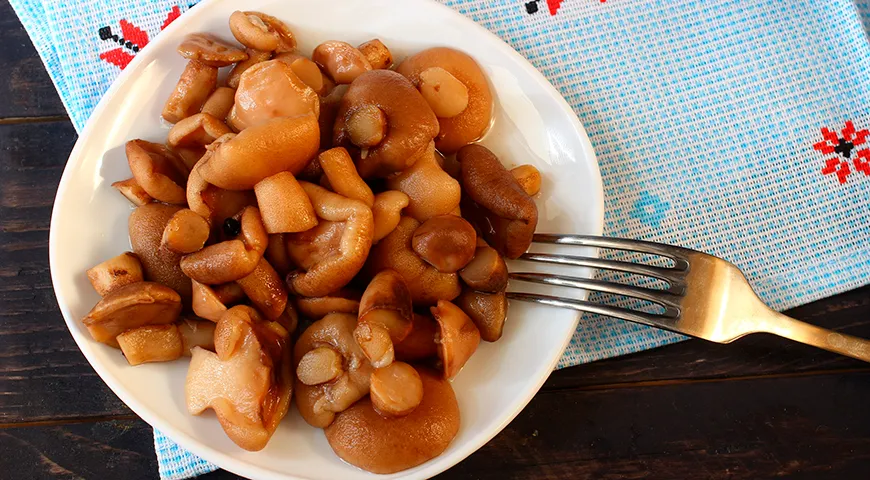 Маринованные с лимонной кислотой маслята