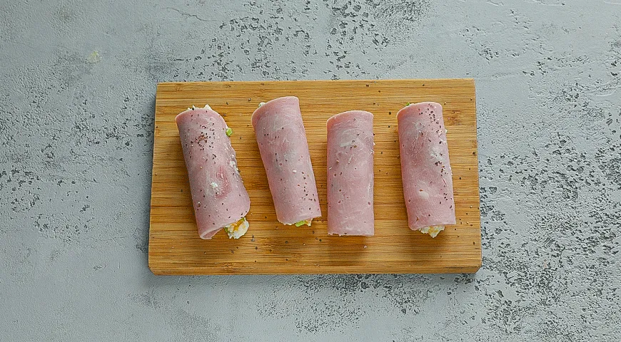 Рулеты из ветчины с яичным салатом