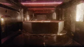 Почему на дверце микроволновки — сетка? Эксперты объяснили, почему без нее прибор превращается в «коробку»