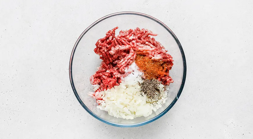 Манты на овощной подушке