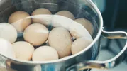Фермеры поделились с нами 7 трюками по приготовлению варёных яиц. А мы делимся с вами!
