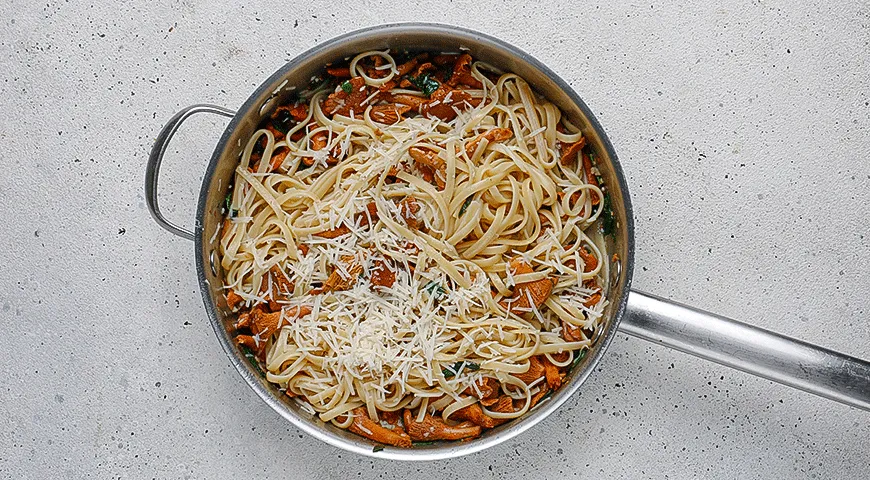 Паста с лисичками