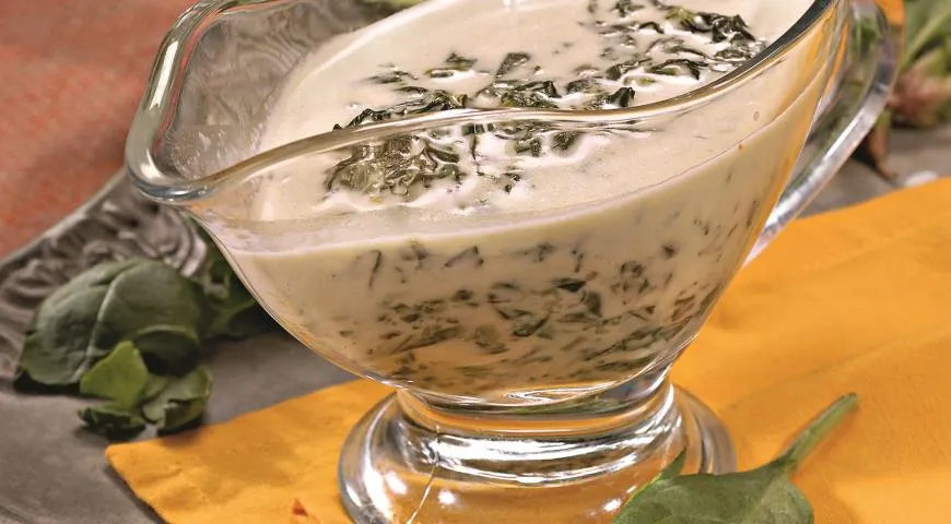 Сырный соус со шпинатом