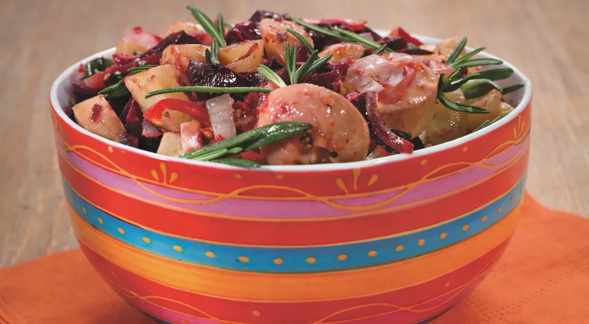 Картофельный салат с сардельками