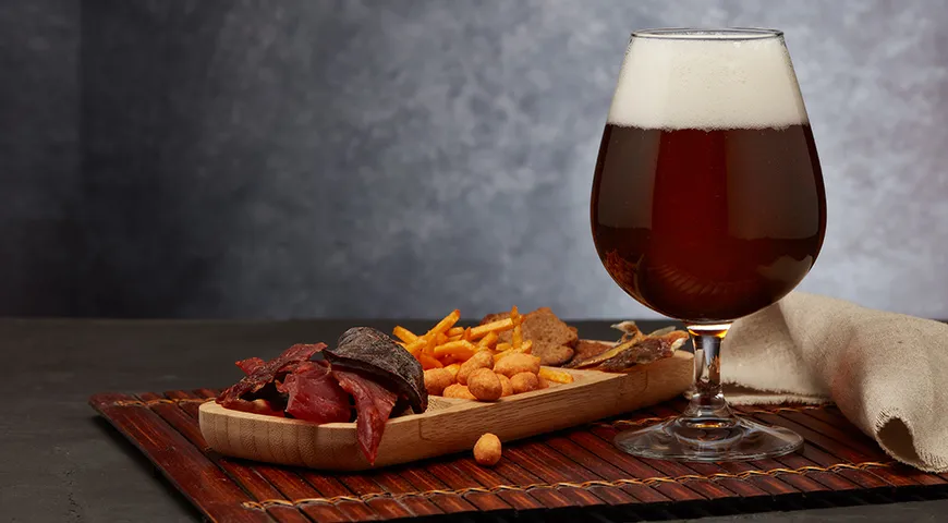 Билтонг чаще всего подают как закуску к пиву