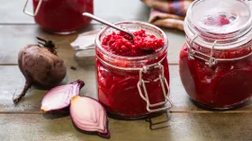 Кабачковая икра со свеклой