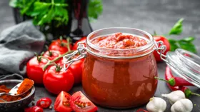 9 cоусов из томатной пасты, которые улучшат вкус привычных блюд