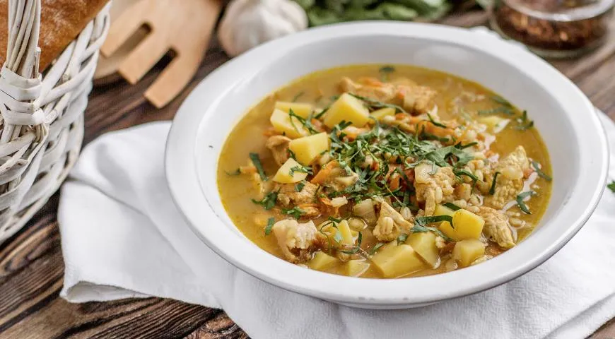 Грибной суп с индейкой и перловкой