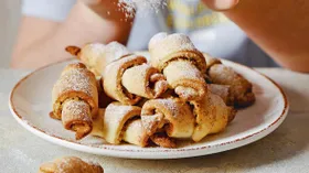 Рогалики с орехами