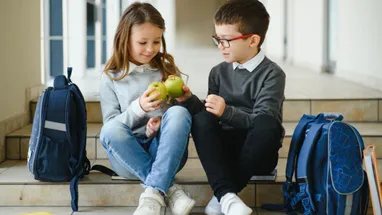 Как нужно питаться детям и подросткам — рассказали специалисты Роспотребнадзора