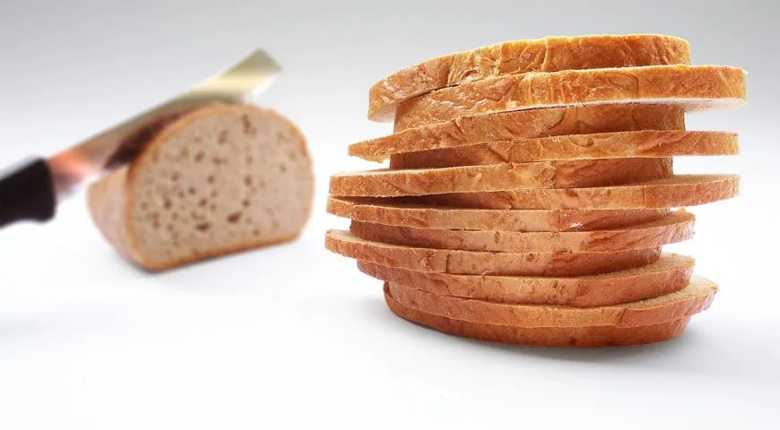 Почему хлеб так быстро становится чёрствым?