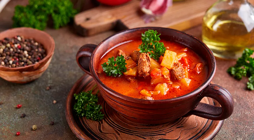 Суп-гуляш с тмином