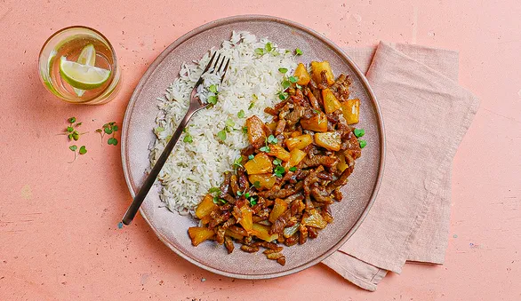 Ананасовая свинина с кокосовым рисом