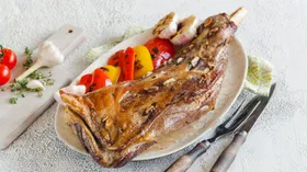 Рецепты с чесноком, алкоголем и бараниной
