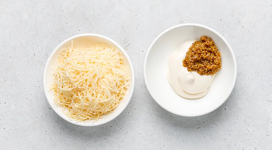 Мясо по-французски из курицы на сковороде