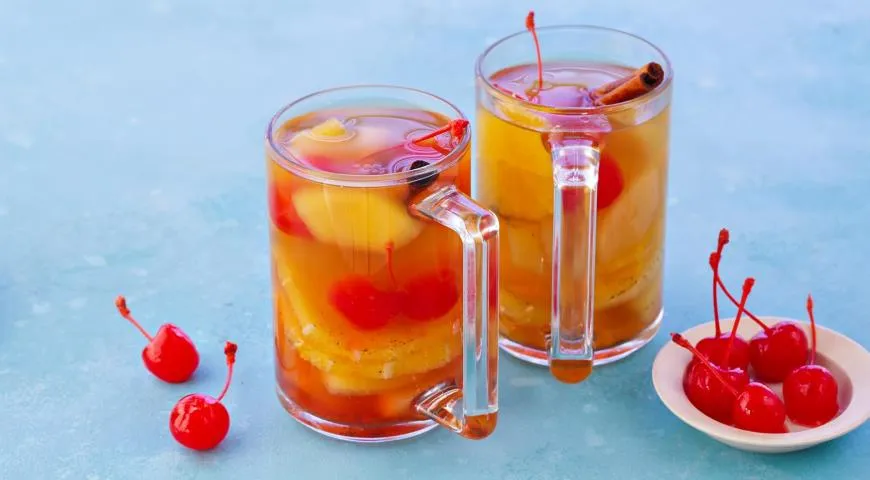 Компот из зимних фруктов и чая улун