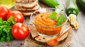 Кабачковая икра: состав, польза, вред и кулинарные идеи
