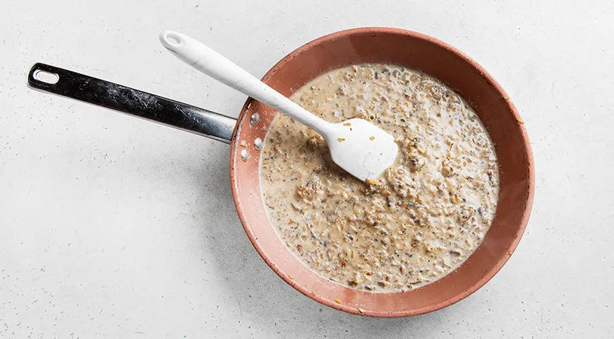 Закусочный торт Наполеон с курицей и грибами