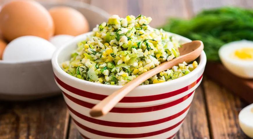 Начинка для пирожков из яиц с ботвой редиса