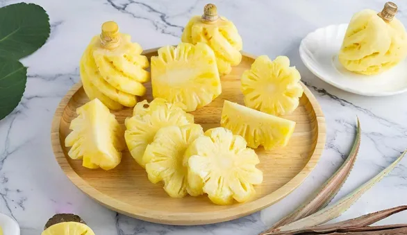 Как красиво нарезать и подать ананас: легкие и простые способы