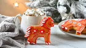 Новогоднее печенье «Конь-огонь»