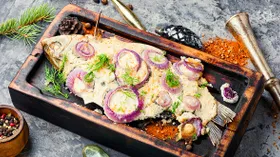 Запеченный карп в сметане