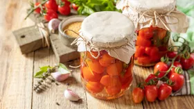 Соленые помидоры с горчицей