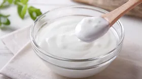 7 классных идей от шефов, как использовать йогурт для приготовления блюд: интересно, но просто
