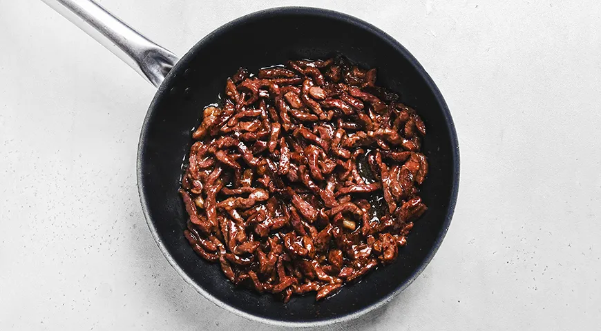 Мясо по-тайски с овощами