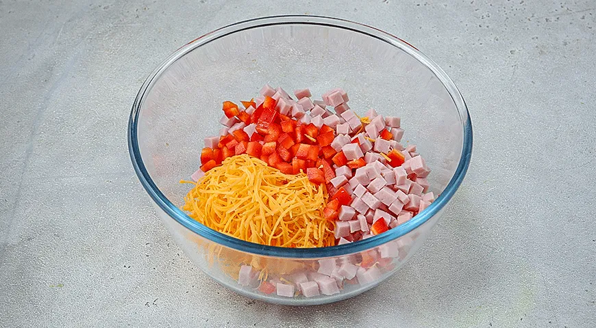 Тарталетки с ветчиной и сальсой