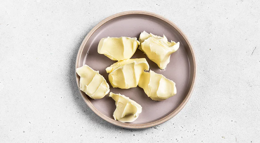 Медовик с малиной