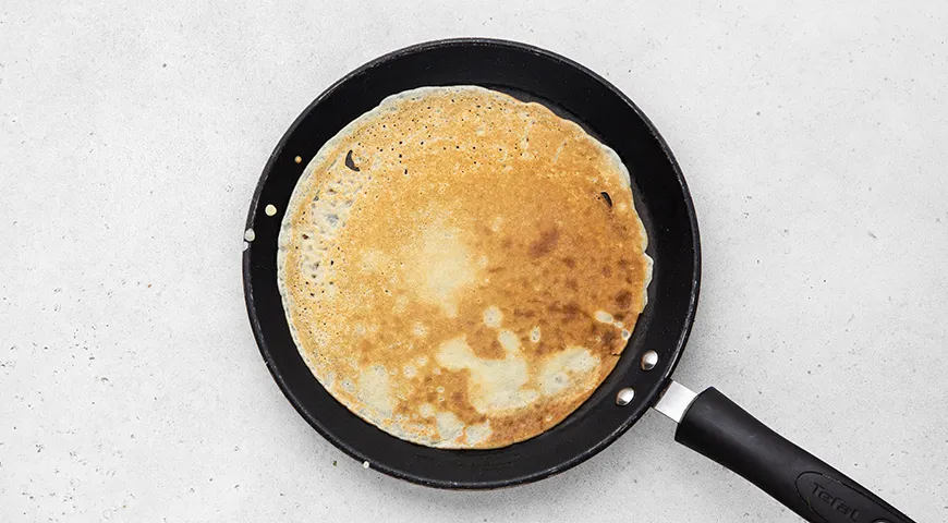 Блинчики с яйцом и сыром