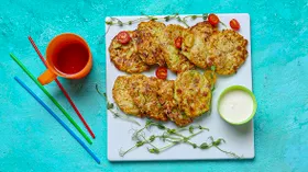 Кабачковые оладьи с колбасой