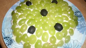 Салат "Виноградный каприз"