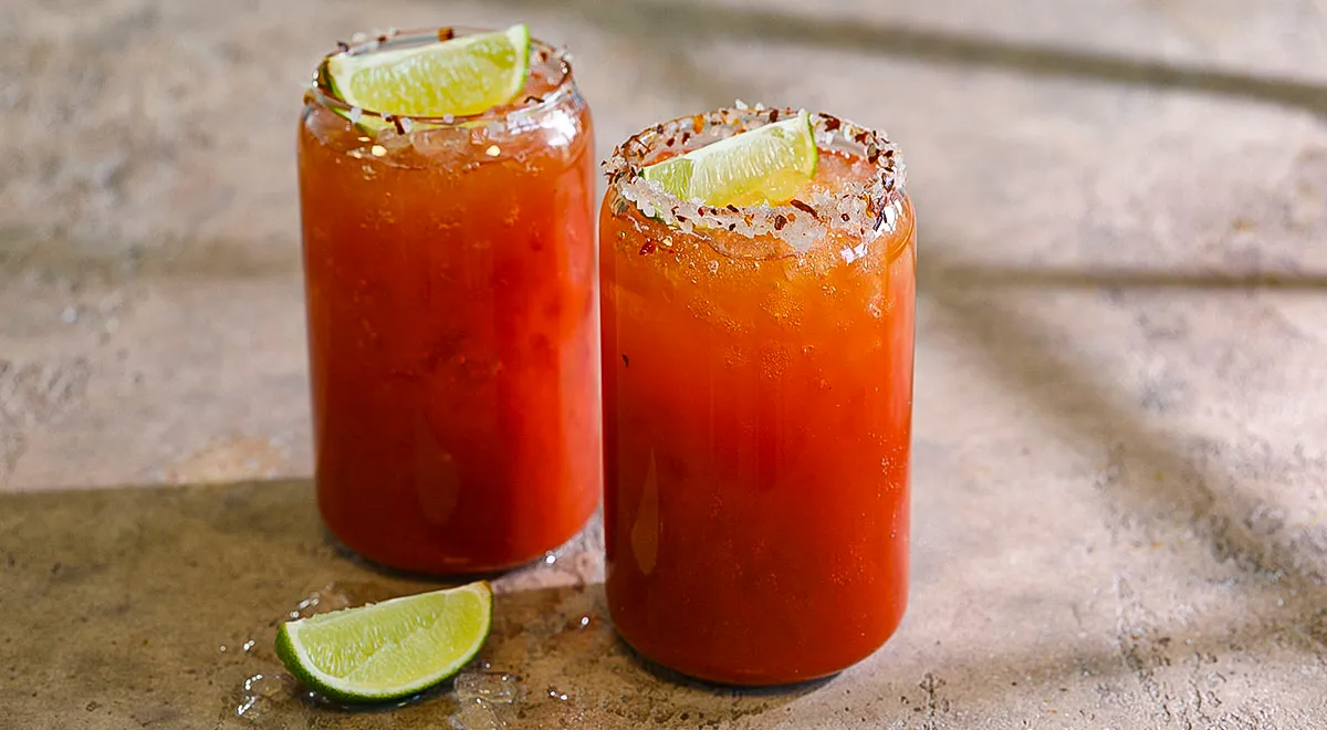 Рецепт коктейля Мичелада (Michelada) с соком лайма