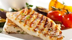 Совет дня: Ешьте рыбу сырой или готовьте на пару