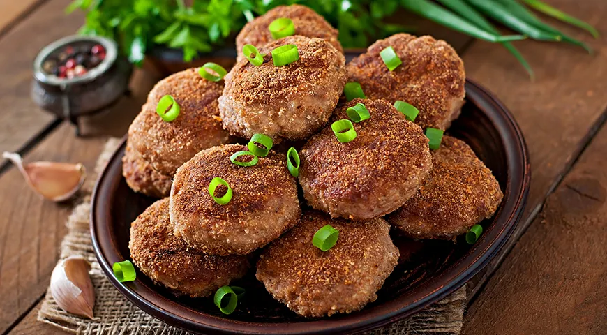 Котлеты из баранины с гречкой