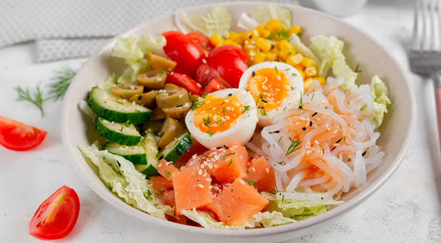 Лапша ширатаки отлично дополняет боулы