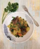 Говядина, тушеная с летними овощами