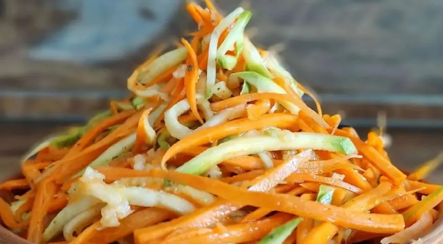 Закуска из моркови и кабачков