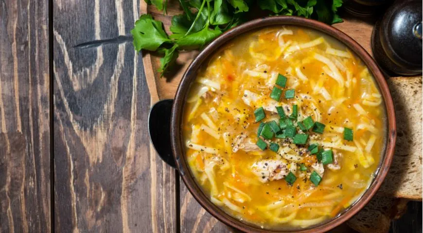 Суп-лапша из домашней курицы, пошаговый рецепт на ккал, фото, ингредиенты - Simona