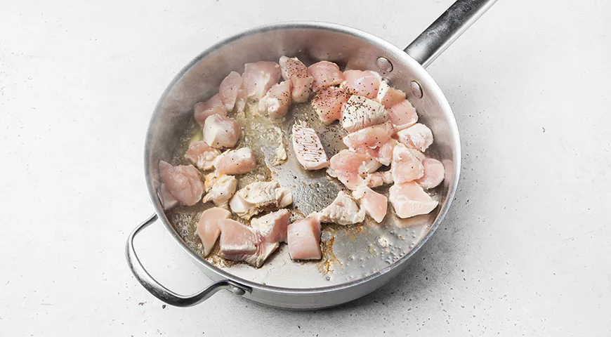 Жаркое из курицы с картошкой