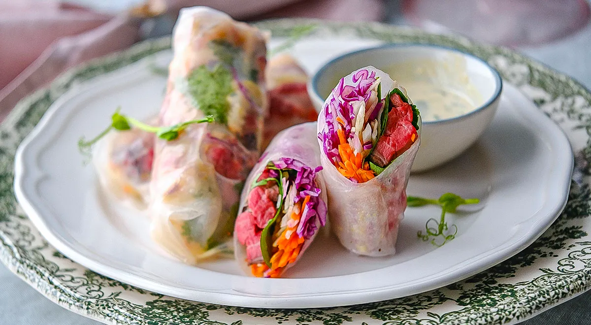 Спринг-роллы с ростбифом и овощами
